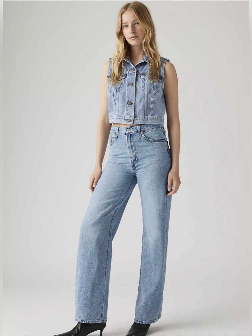 Levi's Light Blue Ribcage Straight Leg Jeans Size 30X32